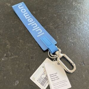 NWT Lululemon Never Lost Keychain Pool
